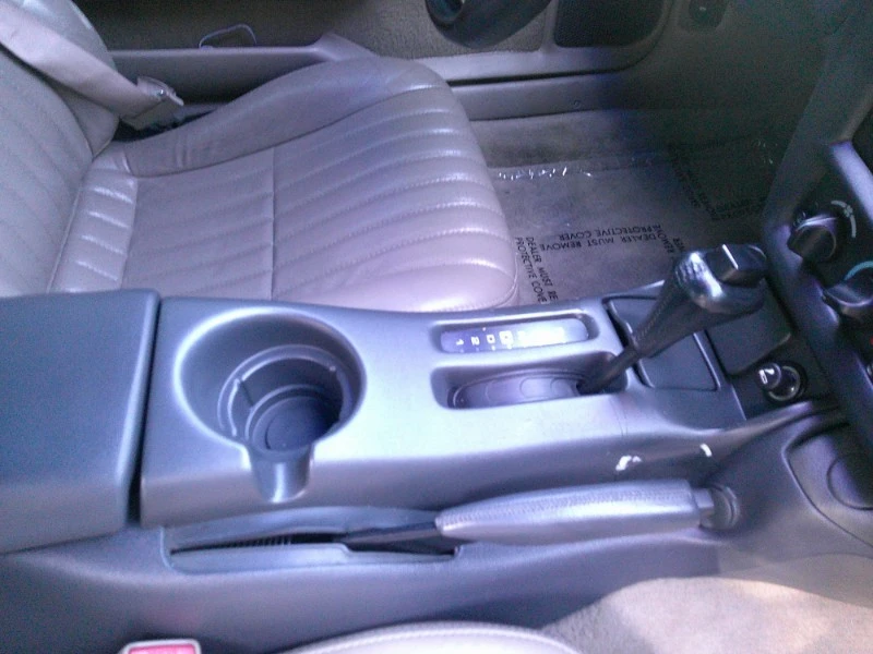 1999 Chevrolet - Image 13 of 31