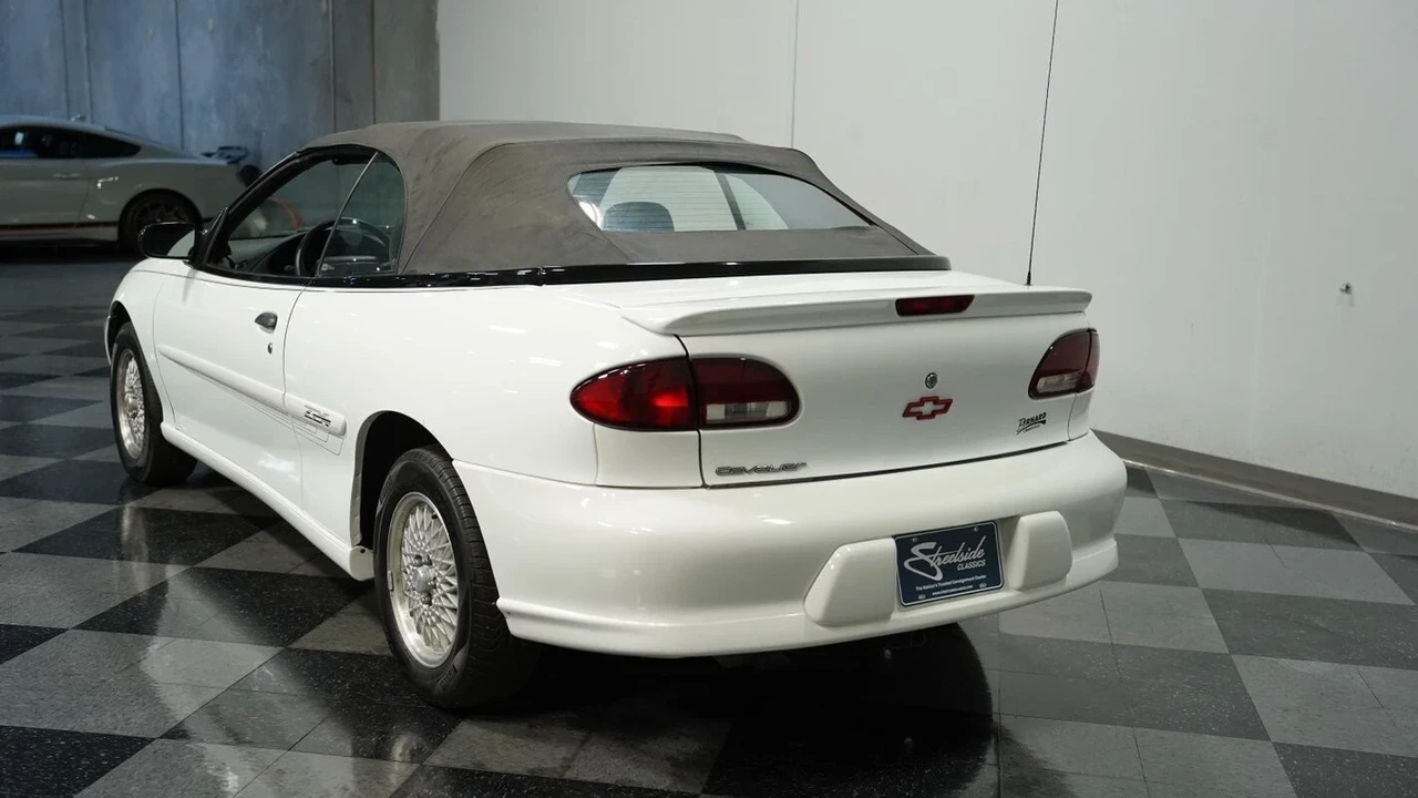 1999 Chevrolet Cavalier - Image 9 of 12