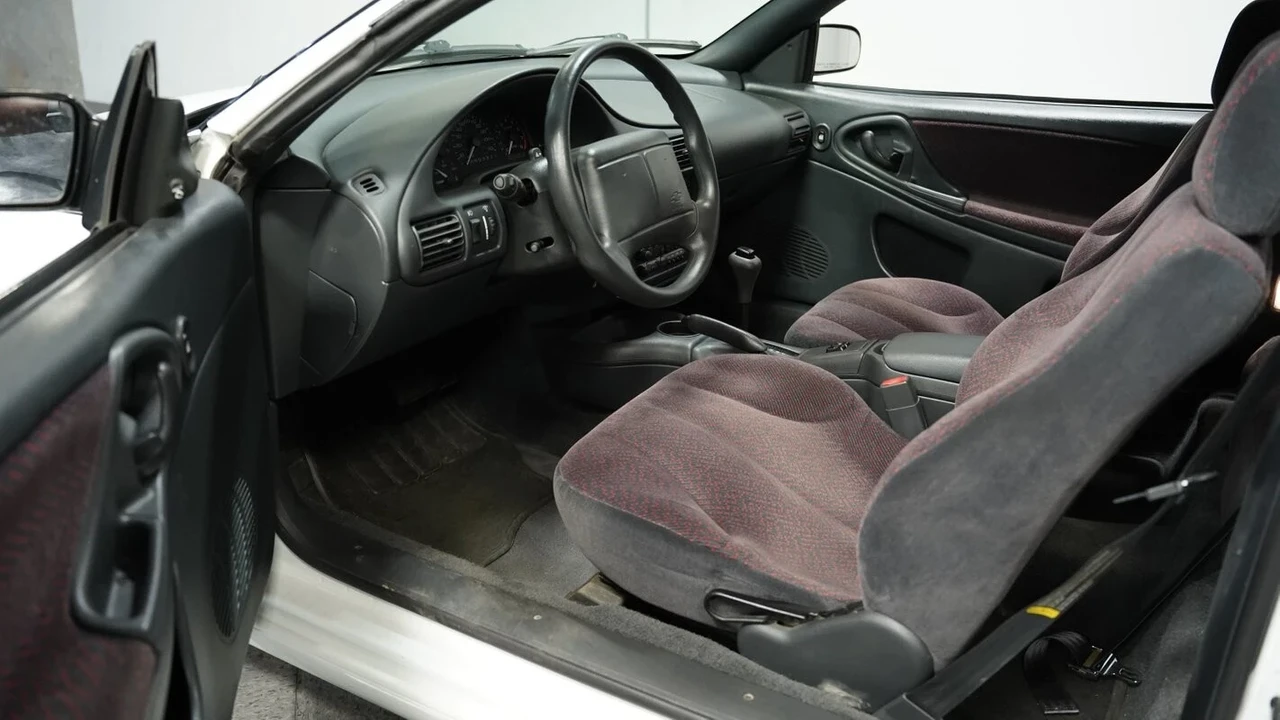 1999 Chevrolet Cavalier - Image 5 of 12
