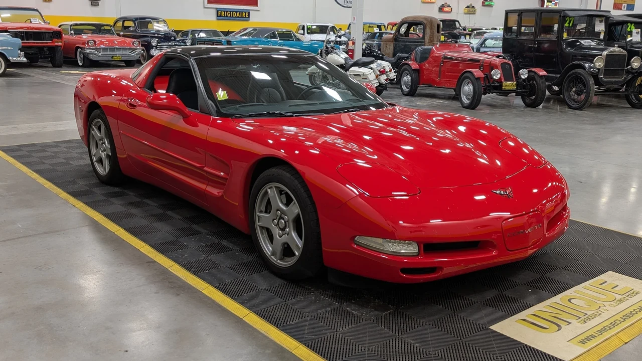 1999 Chevrolet Corvette C5 - Image 2 of 10