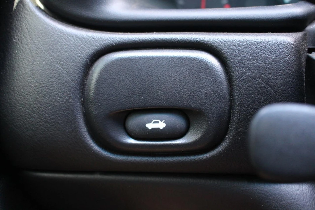 1999 Chevrolet Corvette C5 - Image 14 of 31