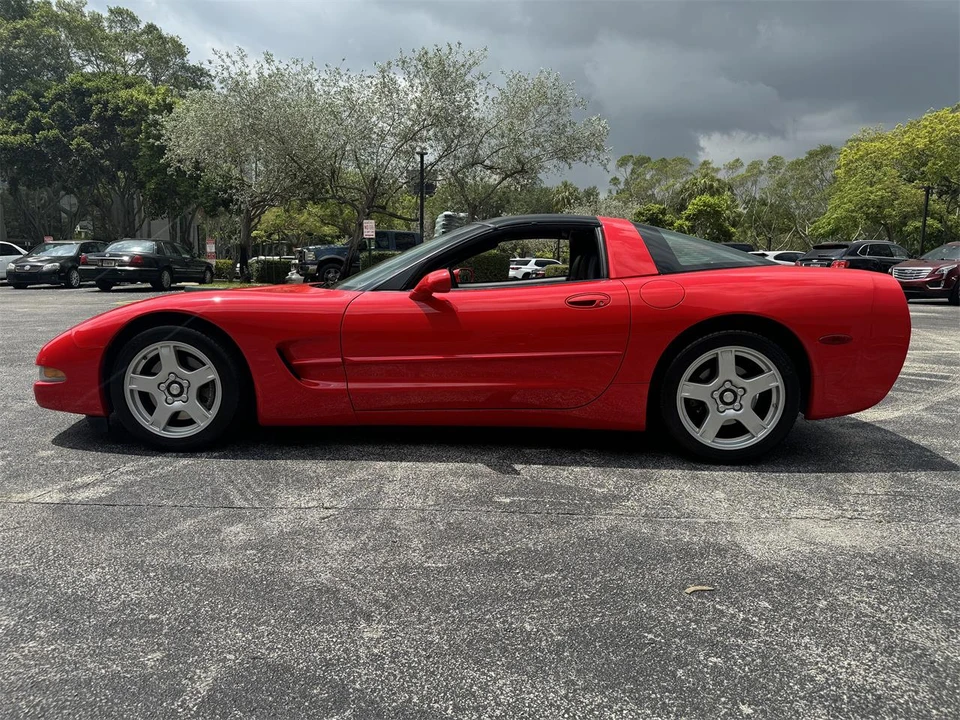 1999 Chevrolet Corvette C5 - Image 2 of 31