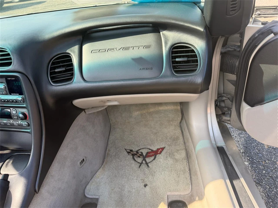1999 Chevrolet Corvette C5 - Image 26 of 31