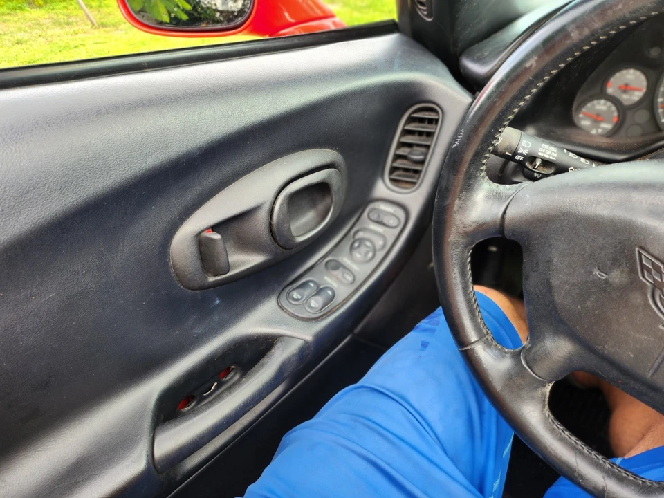 1999 Chevrolet Corvette C5 - Image 17 of 21