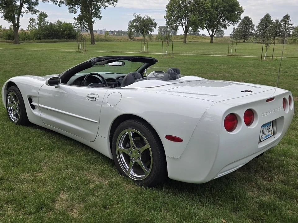 1999 Chevrolet Corvette C5 - Image 2 of 10