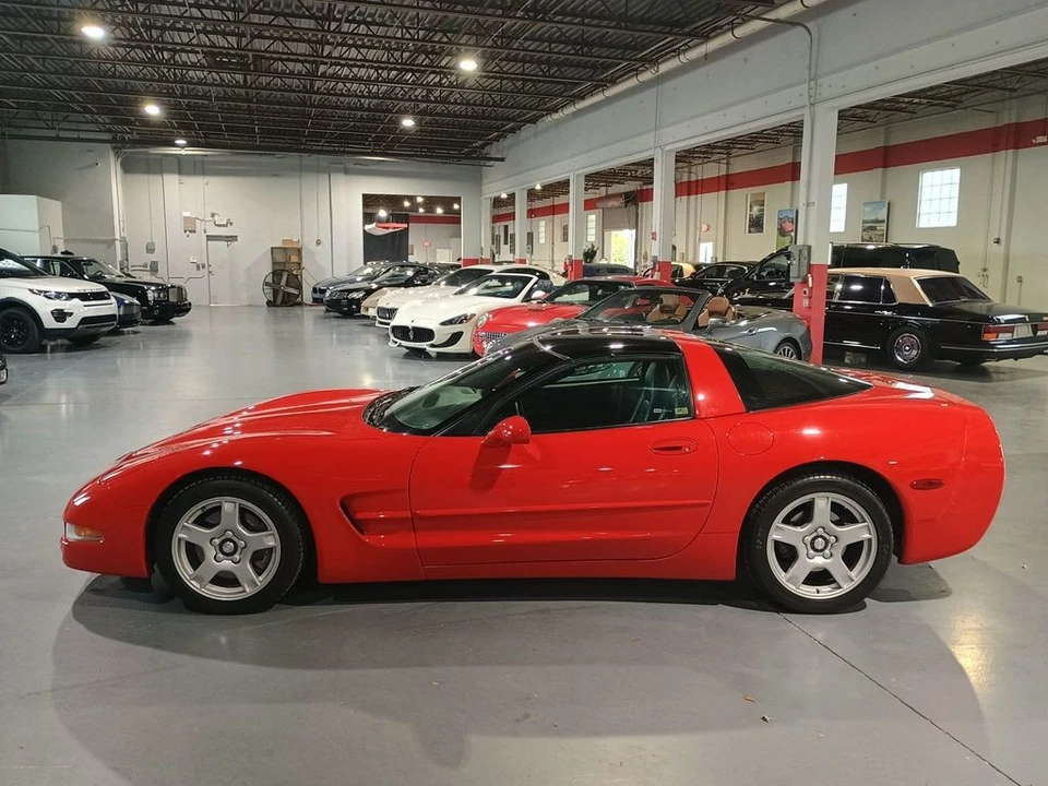 1999 Chevrolet Corvette C5 - Image 2 of 12