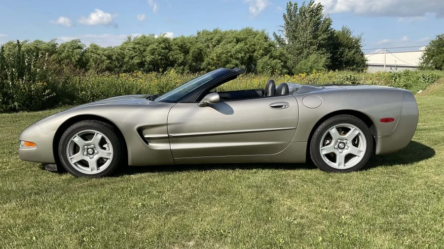 1999 Chevrolet Corvette C5 - Image 2 of 13