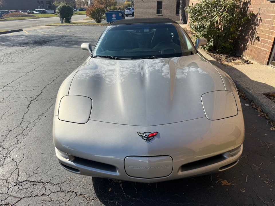 1999 Chevrolet - Image 14 of 31