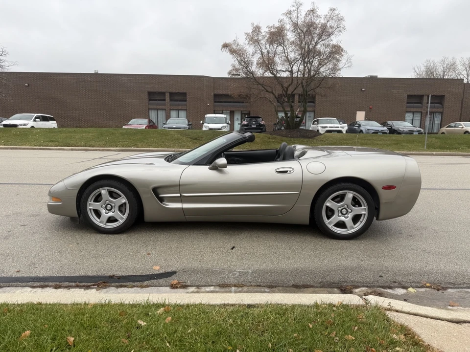 1999 Chevrolet - Image 16 of 31