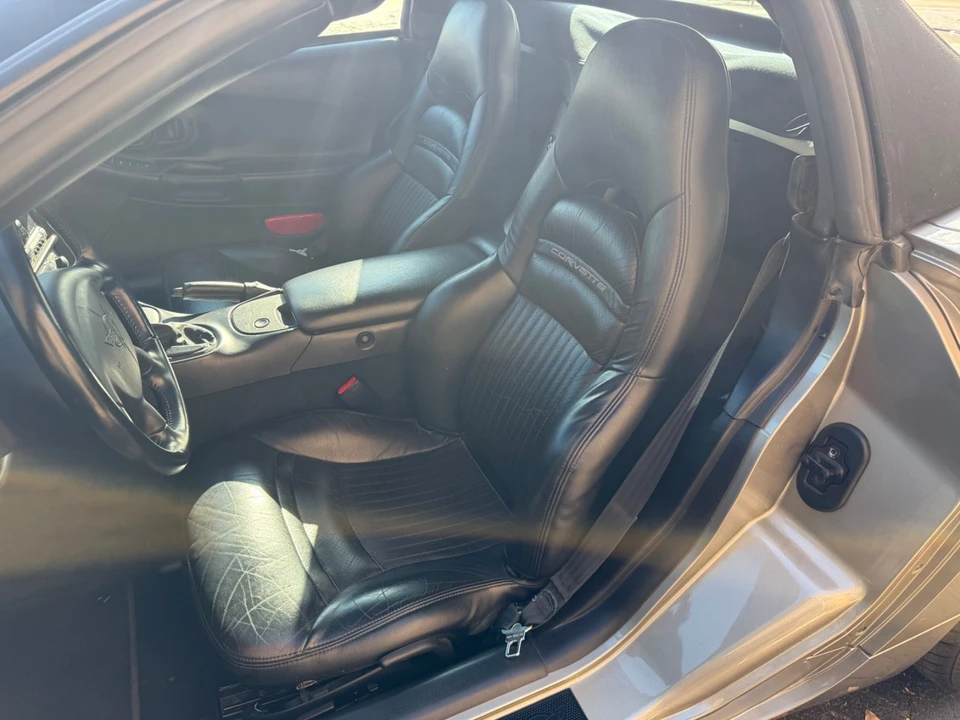 1999 Chevrolet - Image 31 of 31