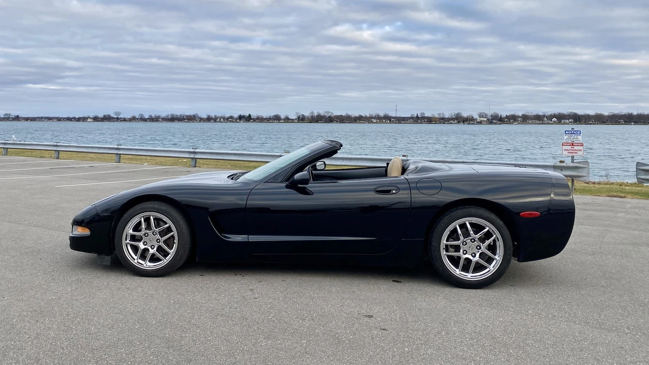 1999 Chevrolet Corvette C5 - Image 2 of 18