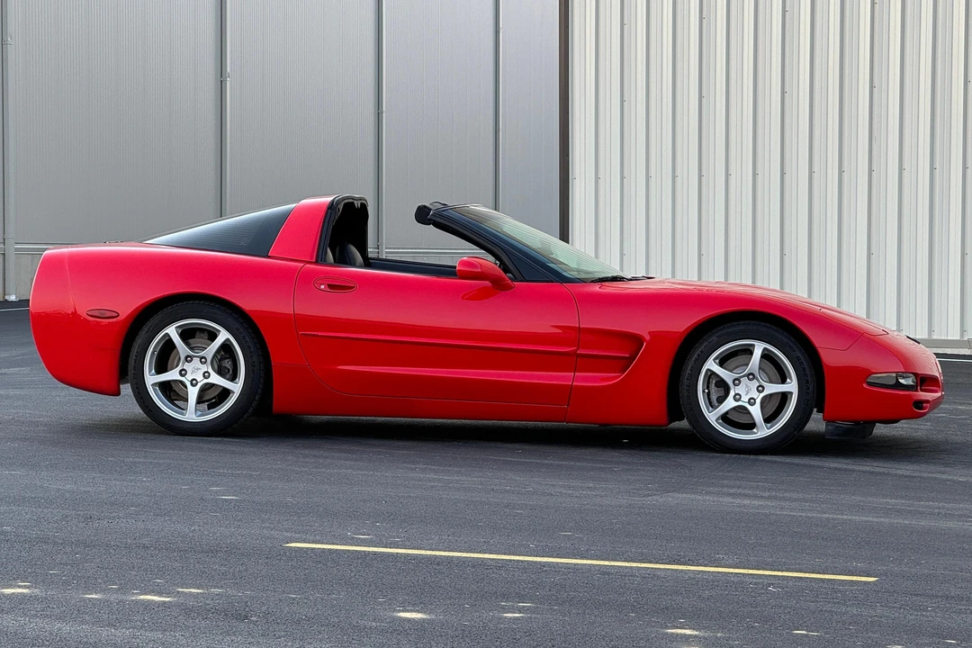 1999 Chevrolet Corvette C5 - Image 3 of 31