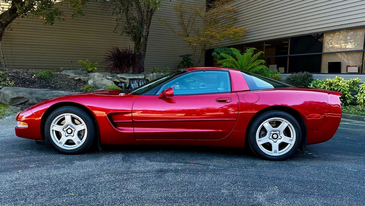 1999 Chevrolet Corvette C5 - Image 2 of 21