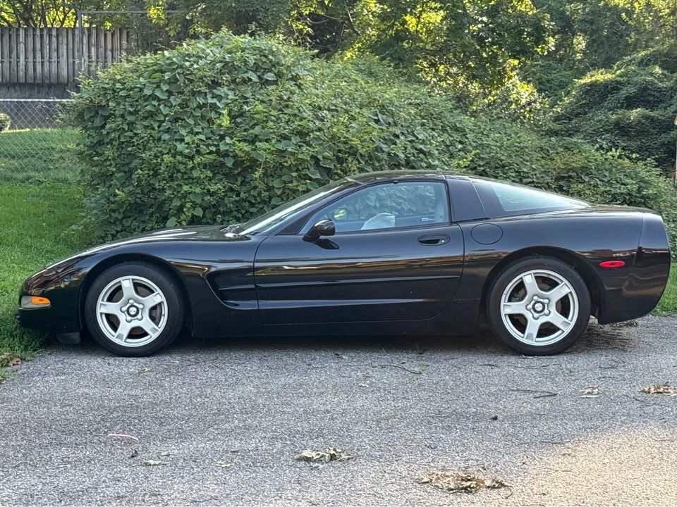 1999 Chevrolet Corvette C5 - Image 2 of 10