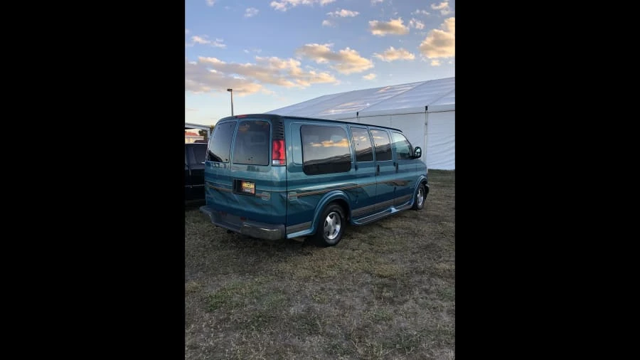 1999 Chevrolet Express - Image 7 of 7