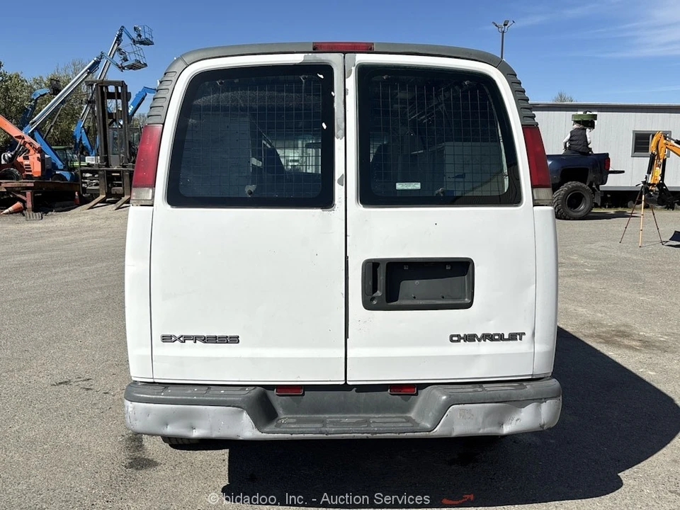1999 Chevrolet Express - Image 7 of 12