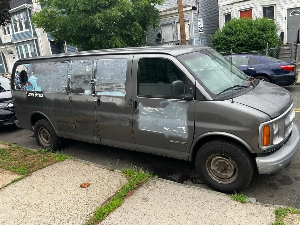 1999 Chevrolet Express - Image 3 of 5