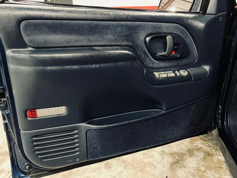 1999 Chevrolet Silverado 1st Gen - Image 14 of 21