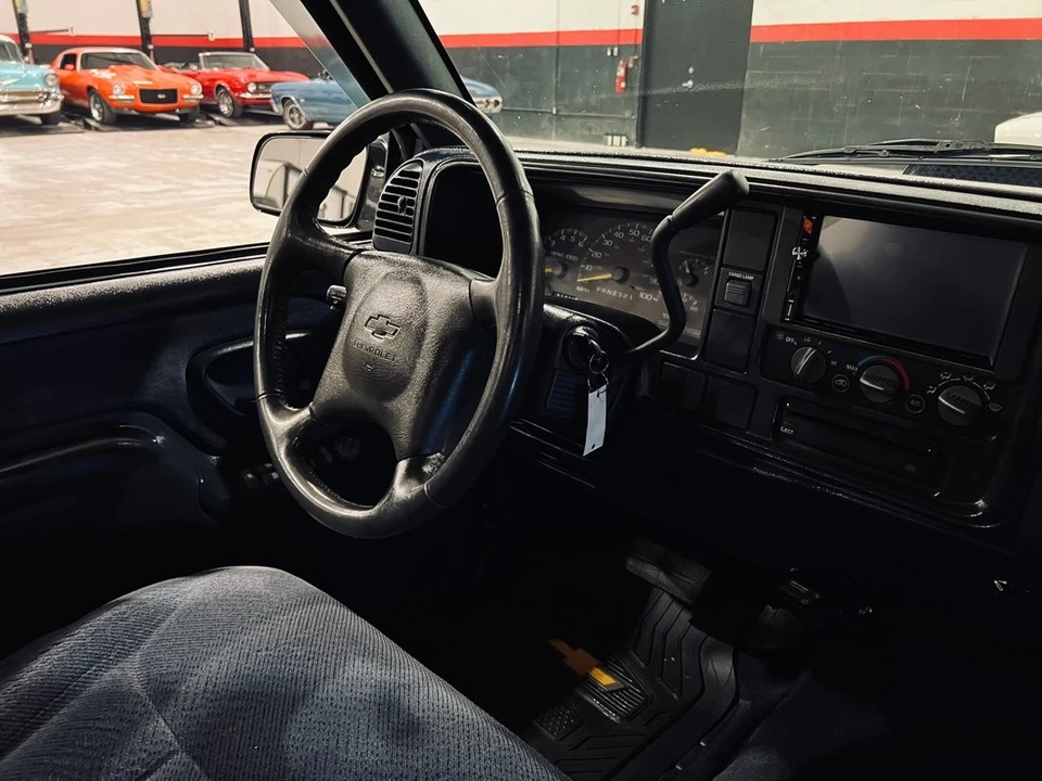 1999 Chevrolet Silverado 1st Gen - Image 20 of 21