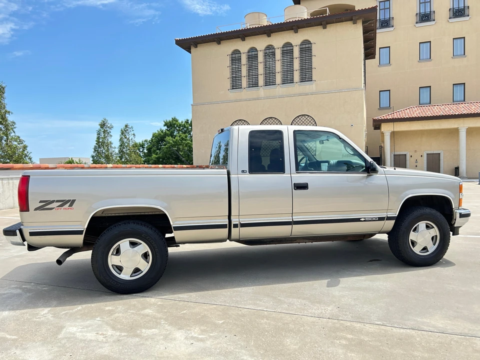 1999 Chevrolet C/K 4th Gen - Image 16 of 31