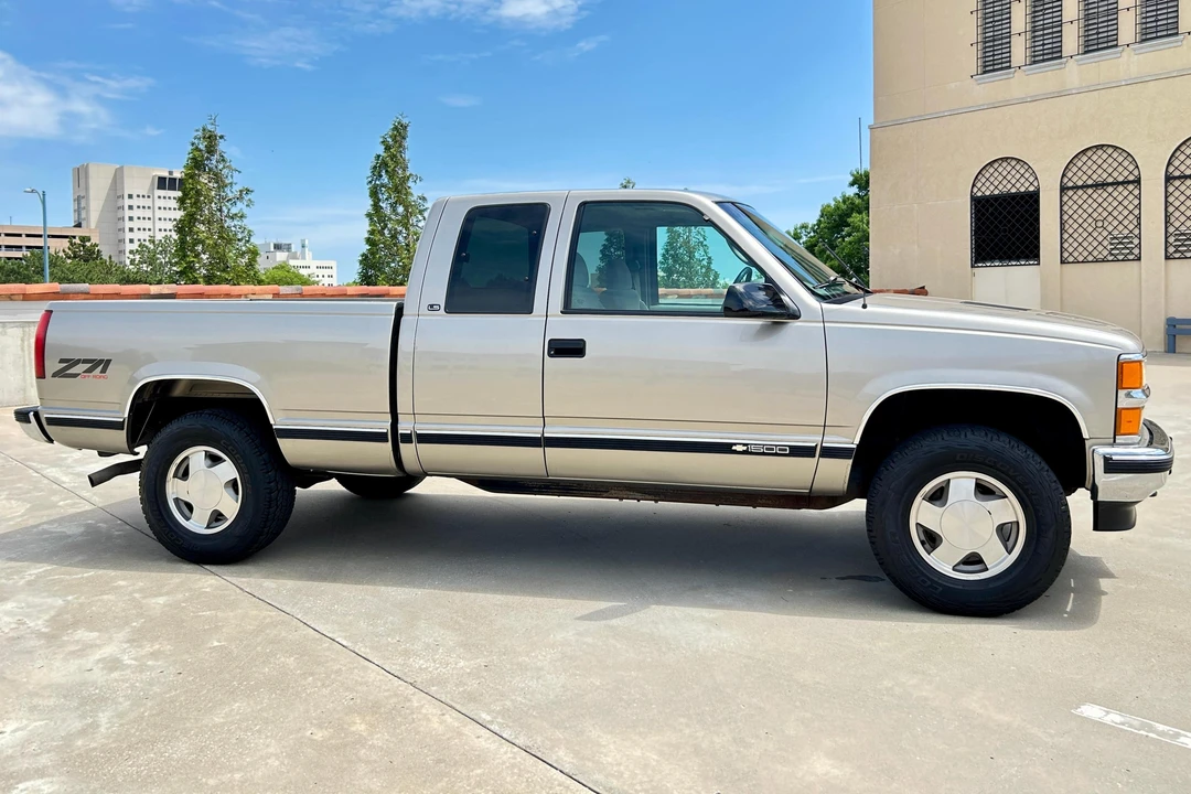 1999 Chevrolet C/K 4th Gen - Image 3 of 31