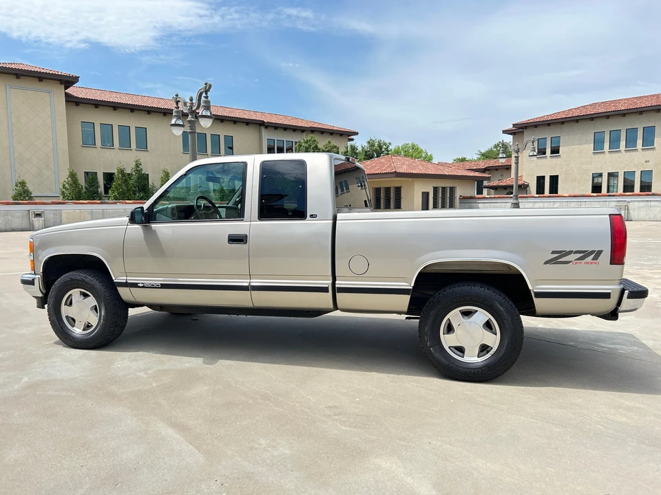 1999 Chevrolet C/K 4th Gen - Image 10 of 31