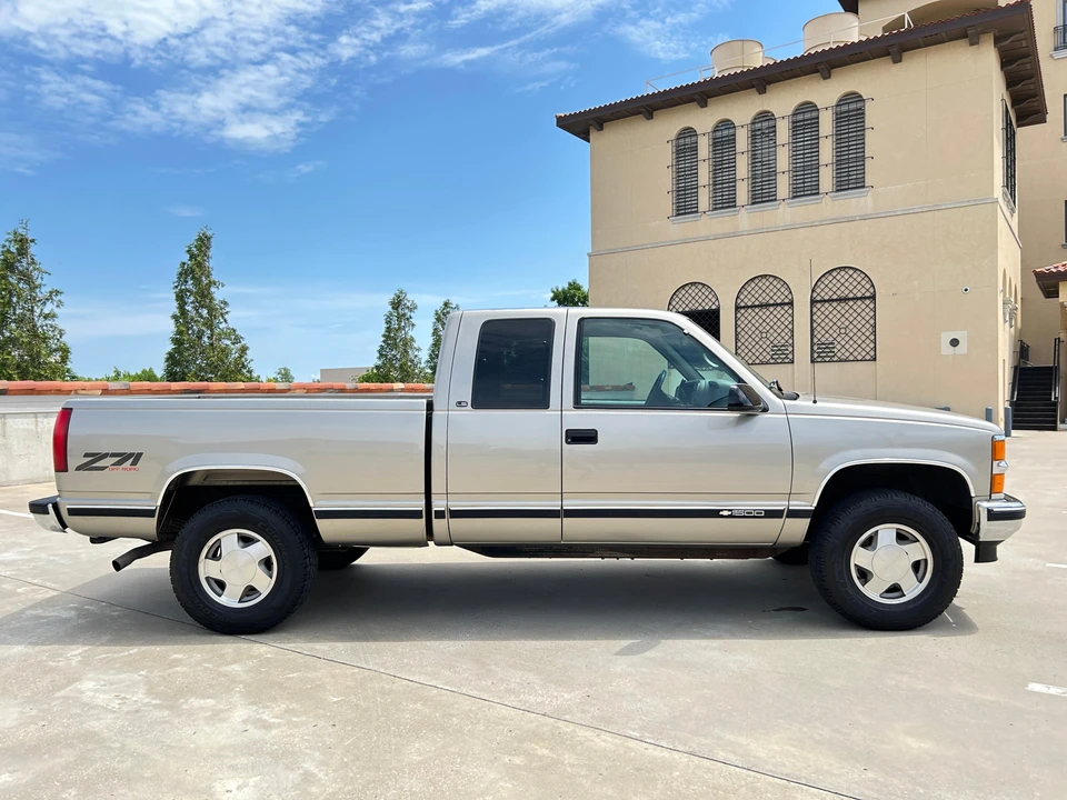 1999 Chevrolet C/K 4th Gen - Image 18 of 31