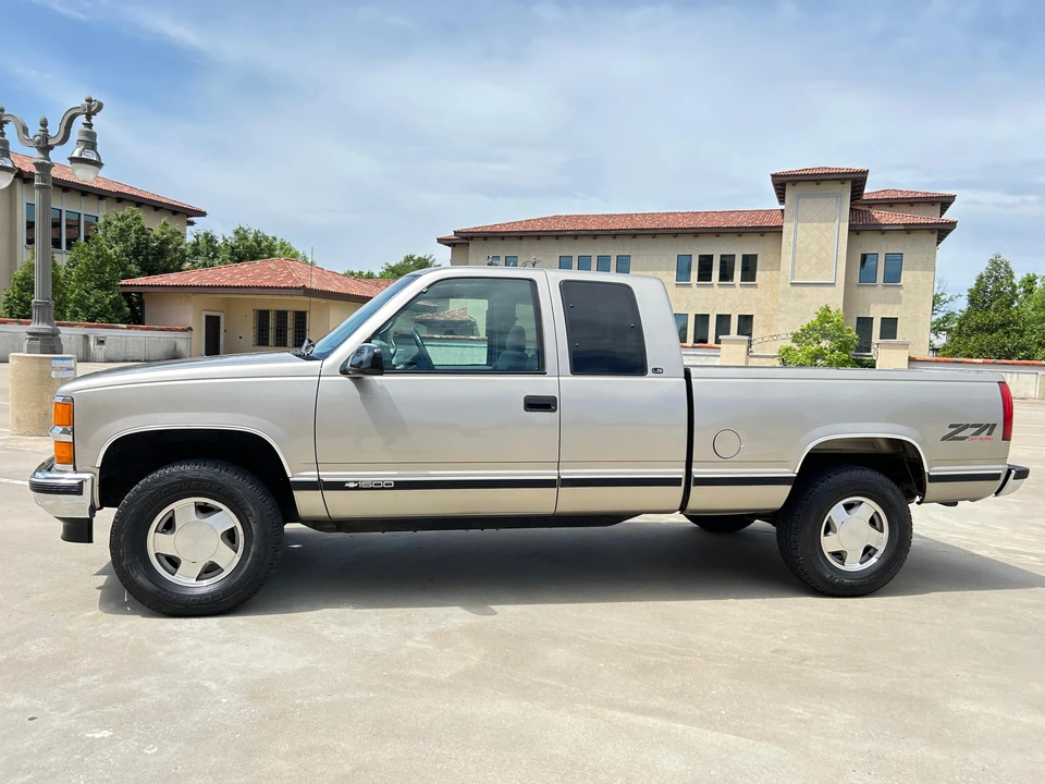 1999 Chevrolet C/K 4th Gen - Image 8 of 31