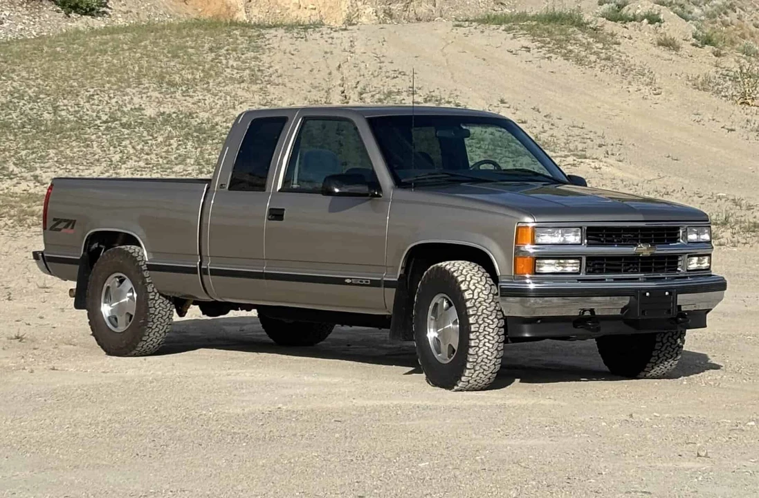 1999 Chevrolet Silverado 1st Gen - Image 2 of 31