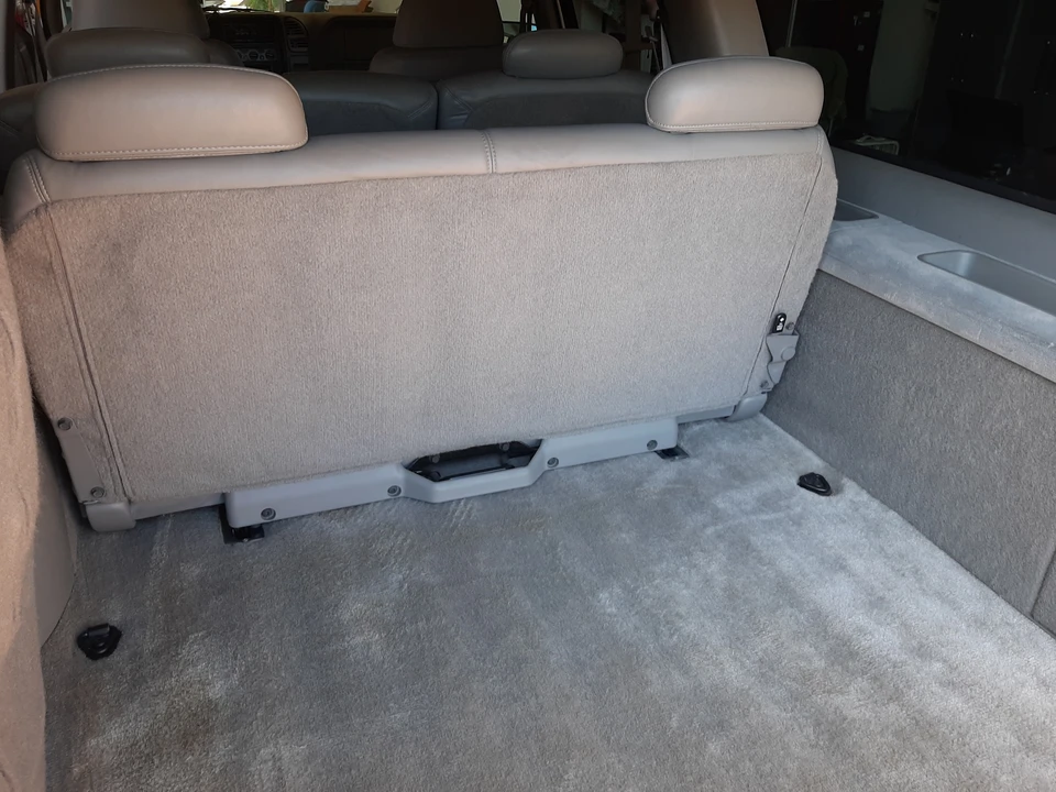 1999 Chevrolet Suburban 8th Gen - Image 13 of 17