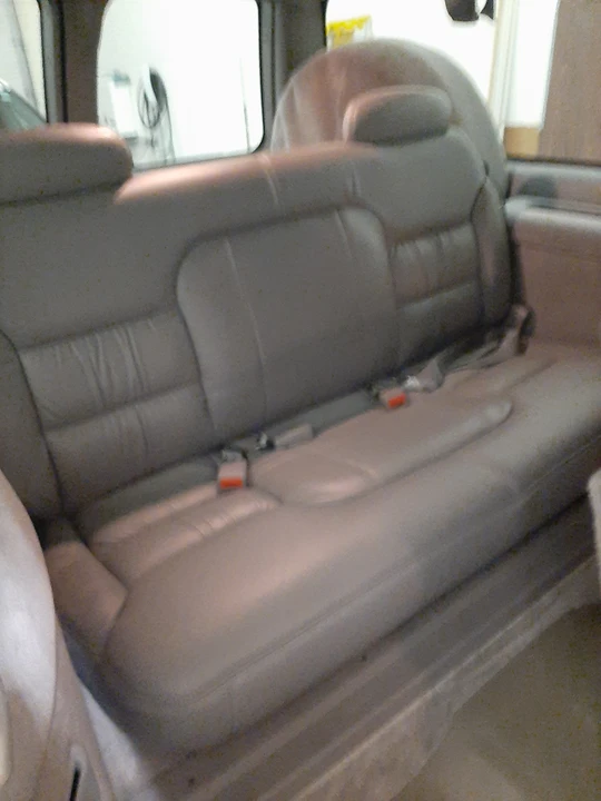 1999 Chevrolet Suburban 8th Gen - Image 12 of 17