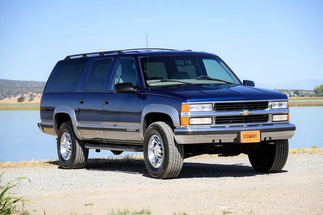 1999 Chevrolet Suburban 8th Gen - Image 11 of 31