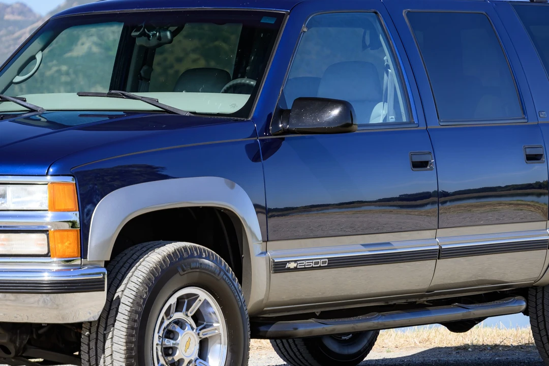 1999 Chevrolet Suburban 8th Gen - Image 26 of 31