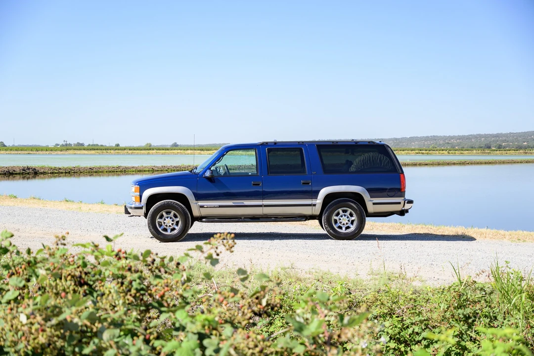1999 Chevrolet Suburban 8th Gen - Image 24 of 31