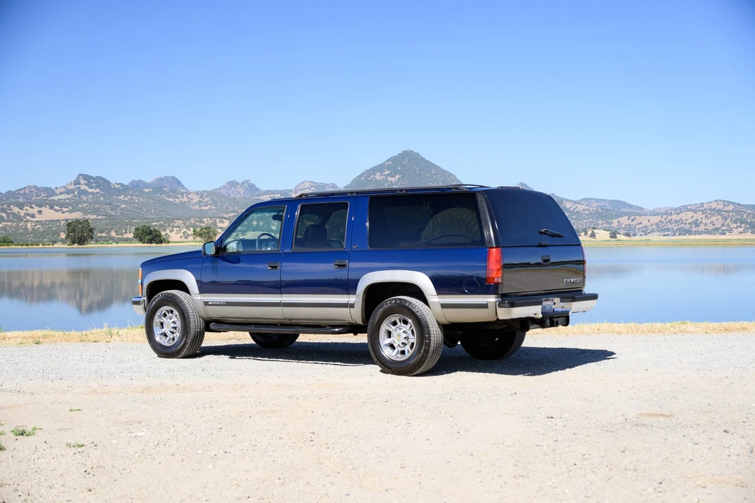 1999 Chevrolet Suburban 8th Gen - Image 20 of 31