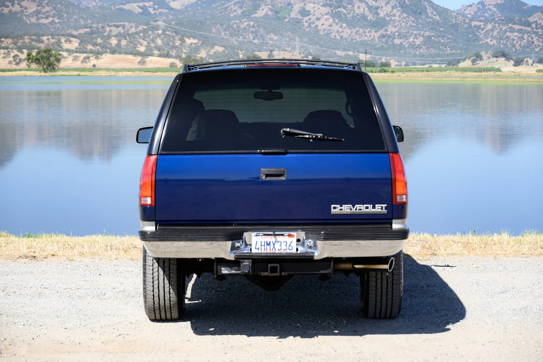 1999 Chevrolet Suburban 8th Gen - Image 16 of 31