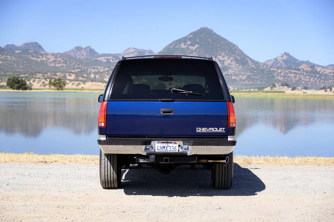 1999 Chevrolet Suburban 8th Gen - Image 17 of 31