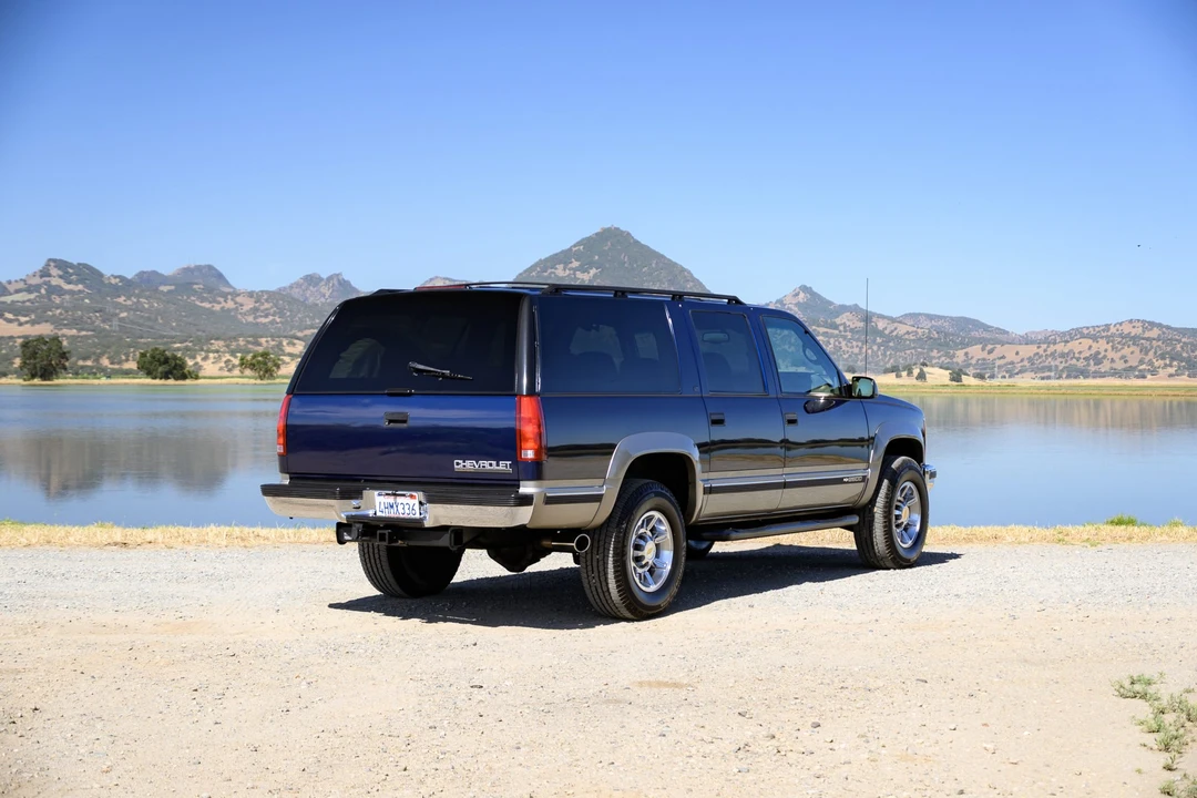 1999 Chevrolet Suburban 8th Gen - Image 13 of 31