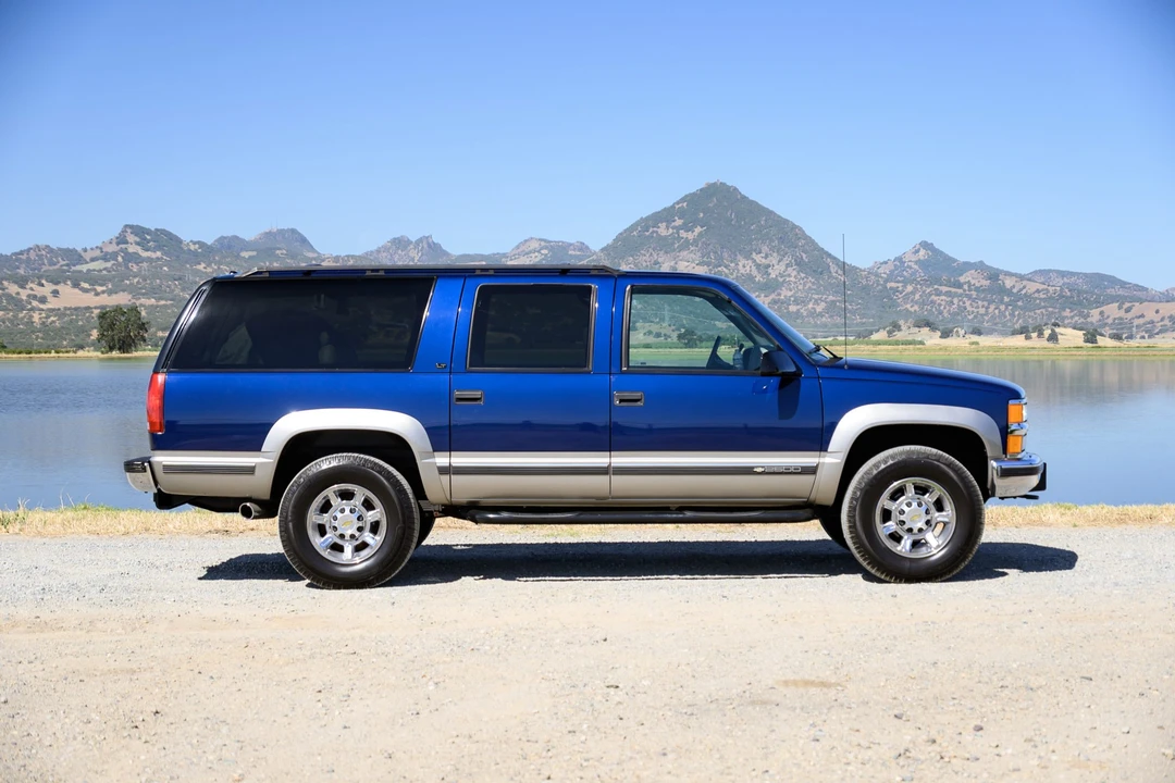 1999 Chevrolet Suburban 8th Gen - Image 12 of 31