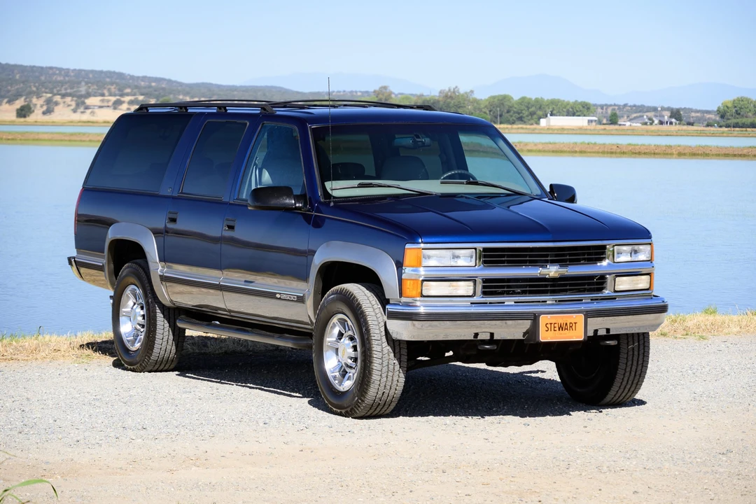 1999 Chevrolet Suburban 8th Gen - Image 10 of 31