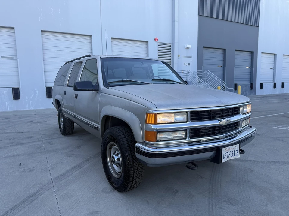 1999 Chevrolet Suburban 8th Gen - Image 23 of 31