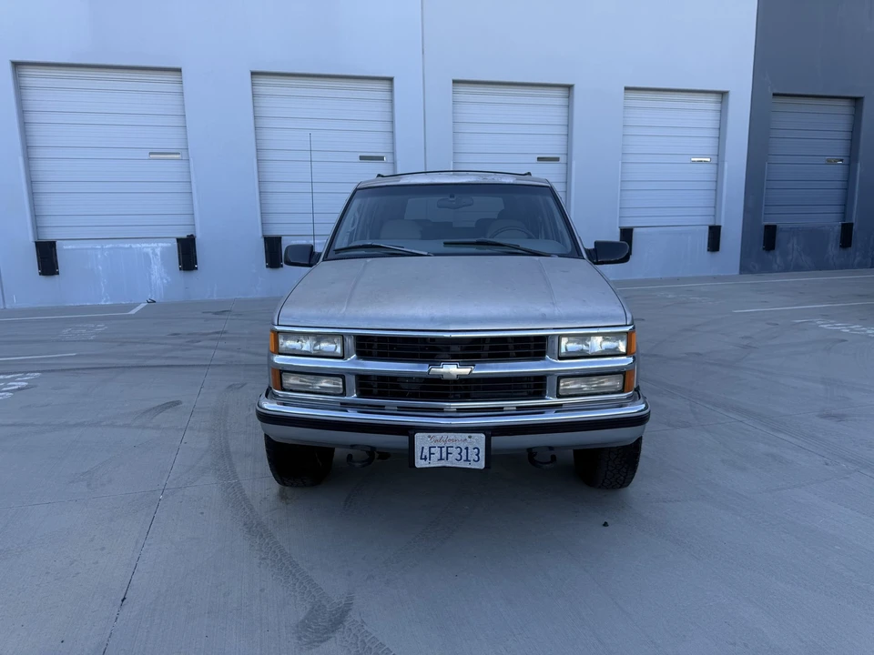 1999 Chevrolet Suburban 8th Gen - Image 19 of 31
