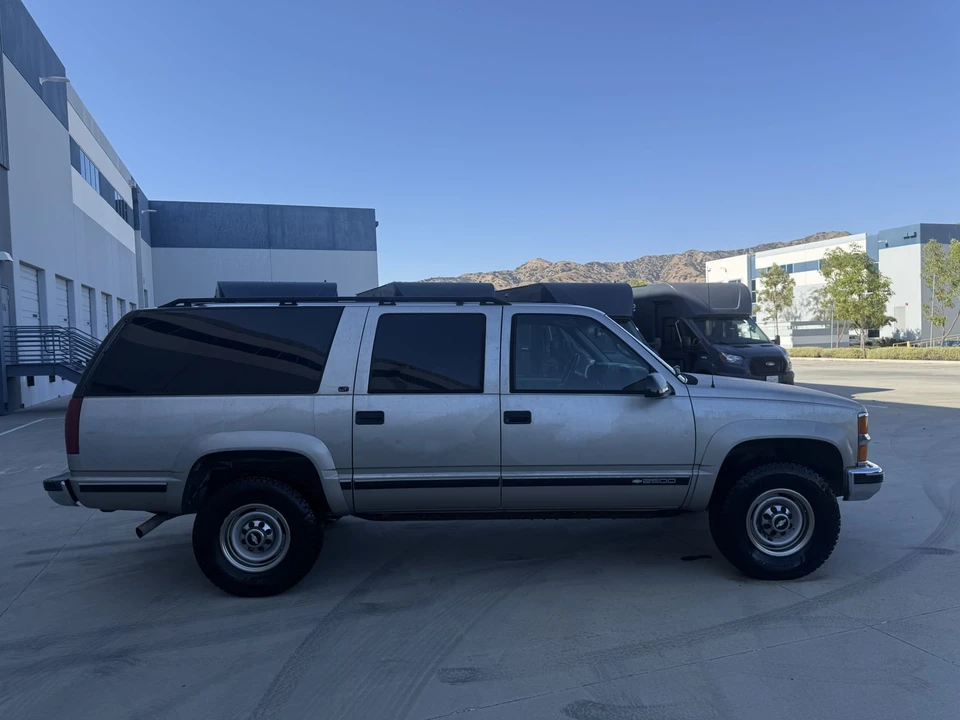 1999 Chevrolet Suburban 8th Gen - Image 30 of 31