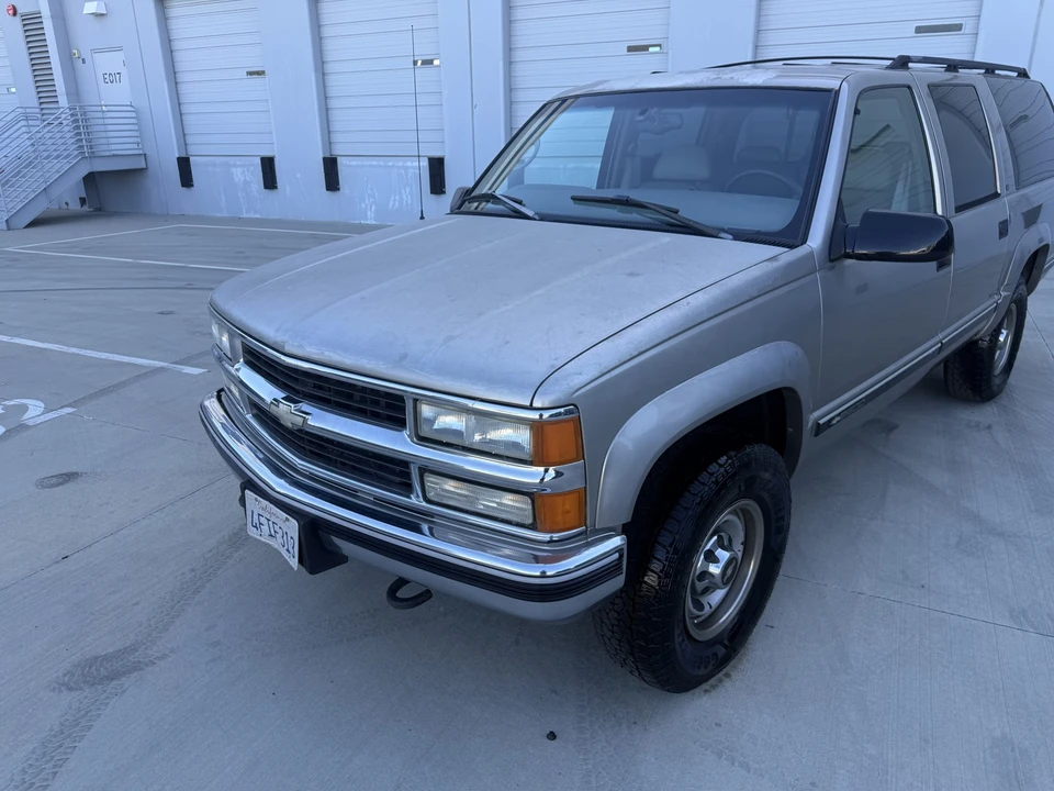 1999 Chevrolet Suburban 8th Gen - Image 3 of 31