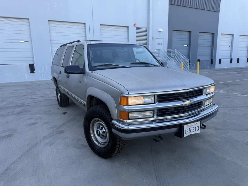 1999 Chevrolet Suburban 8th Gen - Image 27 of 31