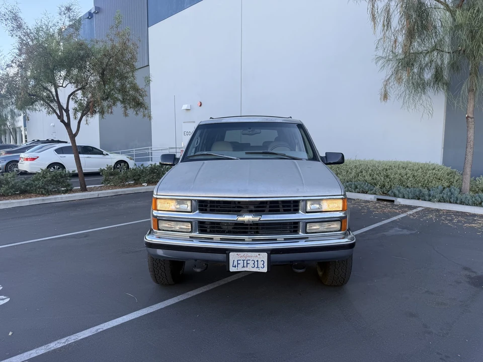 1999 Chevrolet Suburban 8th Gen - Image 18 of 31
