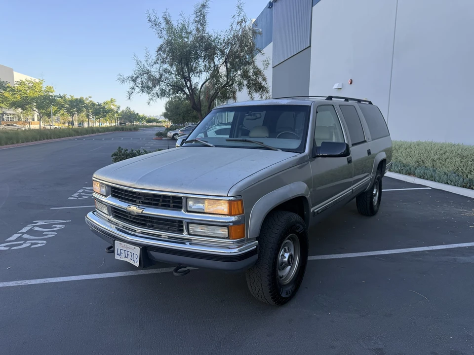1999 Chevrolet Suburban 8th Gen - Image 11 of 31