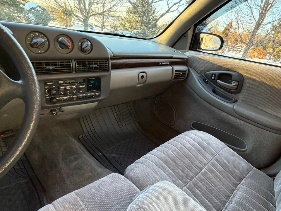 1999 Chevrolet Lumina - Image 16 of 21