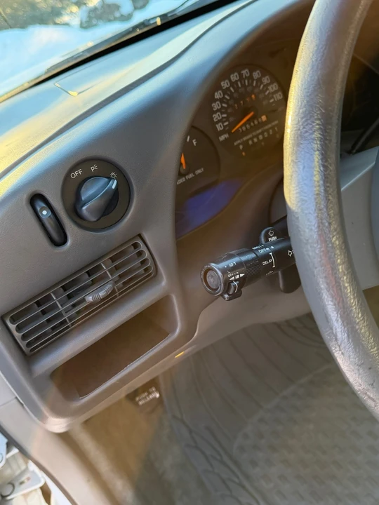 1999 Chevrolet Lumina - Image 19 of 21