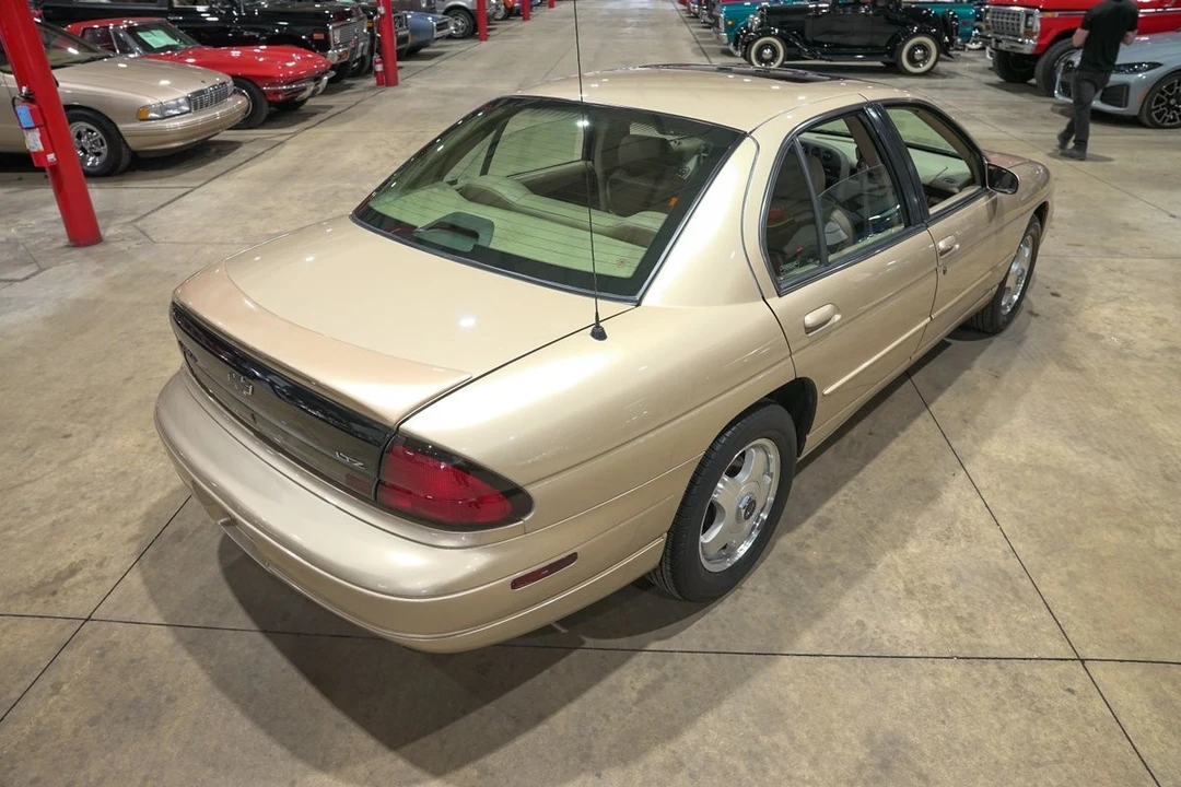 1999 Chevrolet Lumina - Image 17 of 21